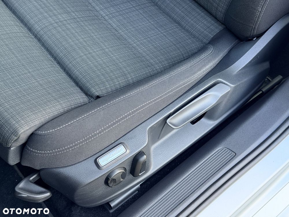 Volkswagen Passat Variant 2.0 TDI EVO Business DSG - 21