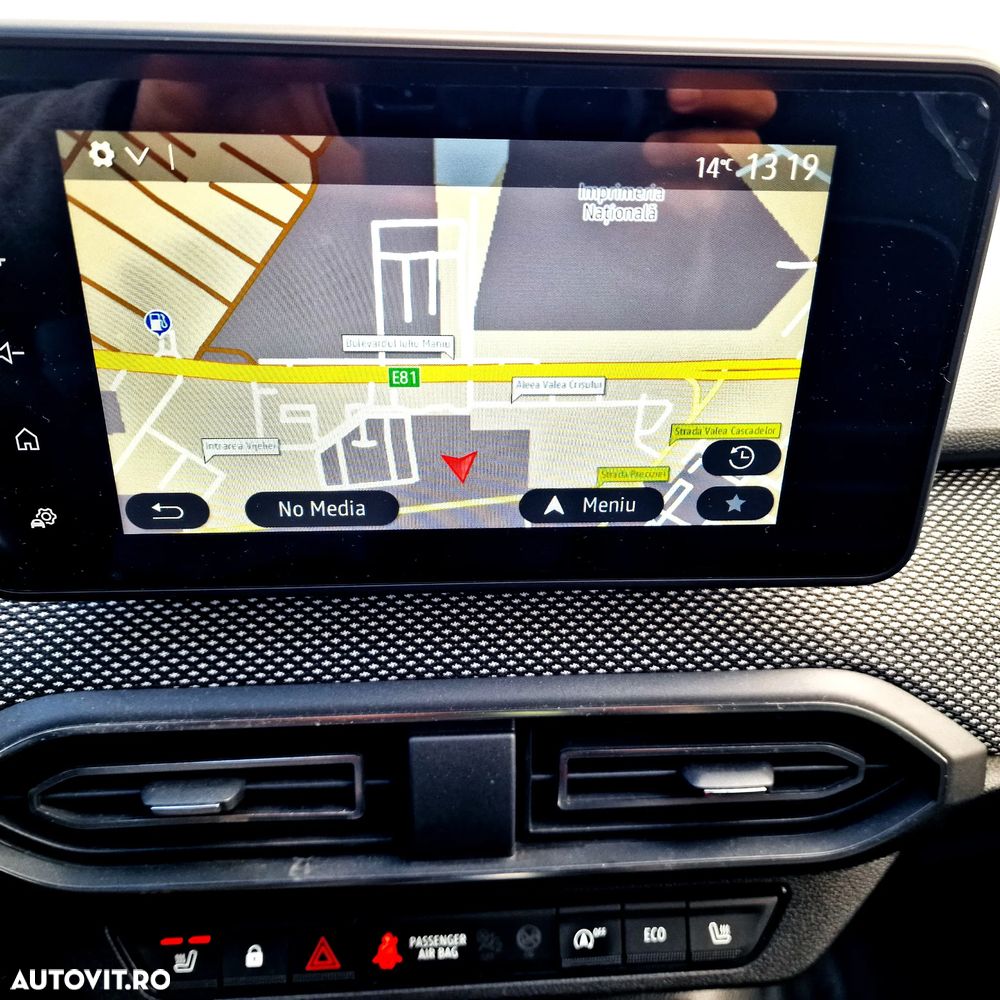 Dacia Logan TCe 90 MT6 Journey+ - 21