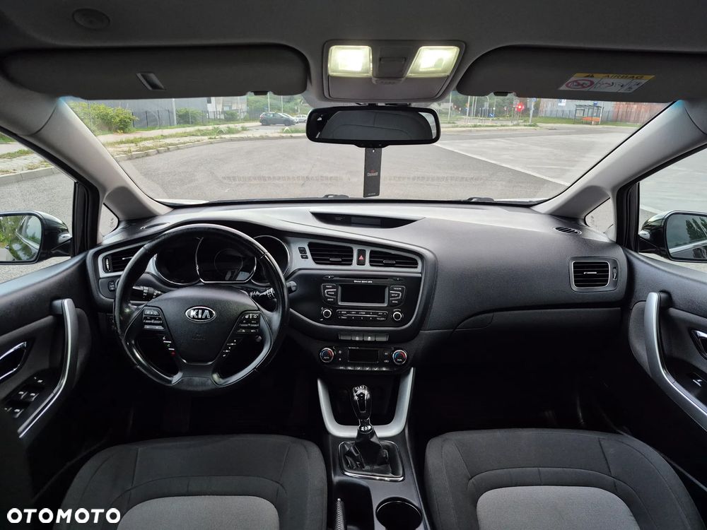 Kia Ceed 1.6 GDI Business Line - 20