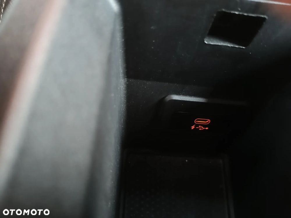 BMW Seria 1 118i M Sport - 32