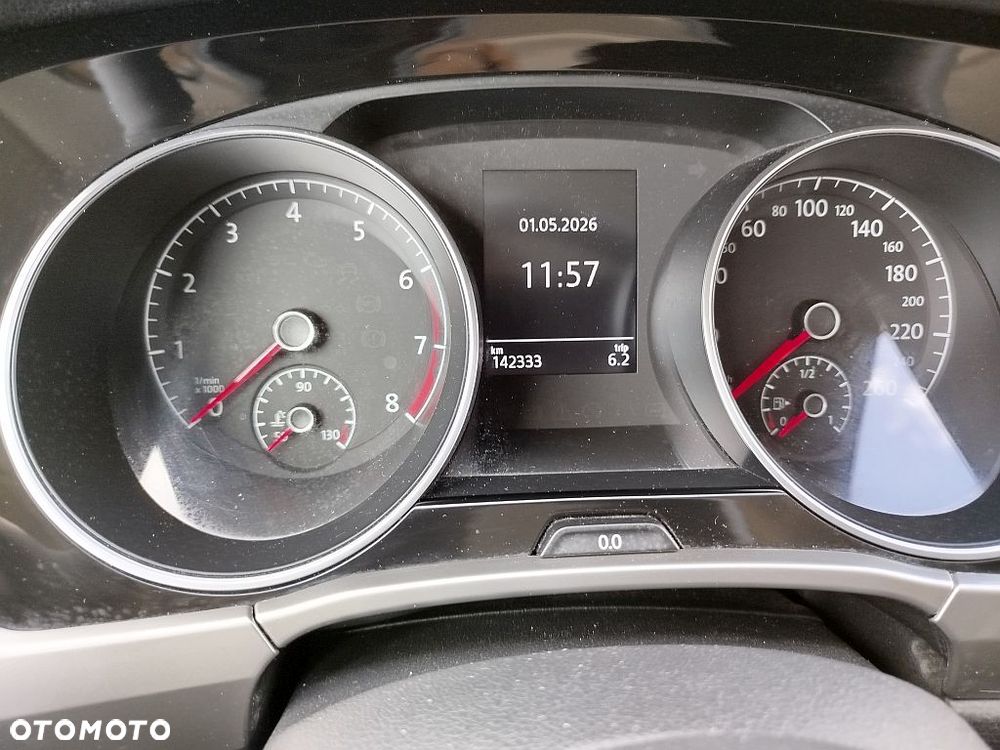 Volkswagen Touran - 14