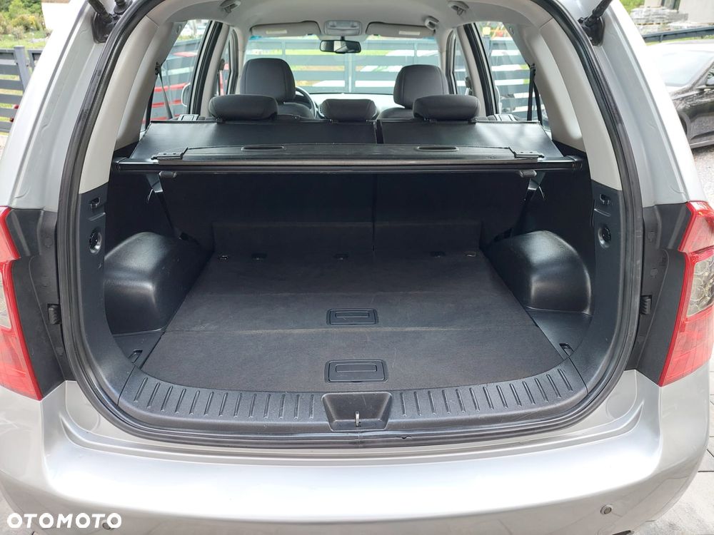 Kia Carens 2.0 CVVT EX - 35