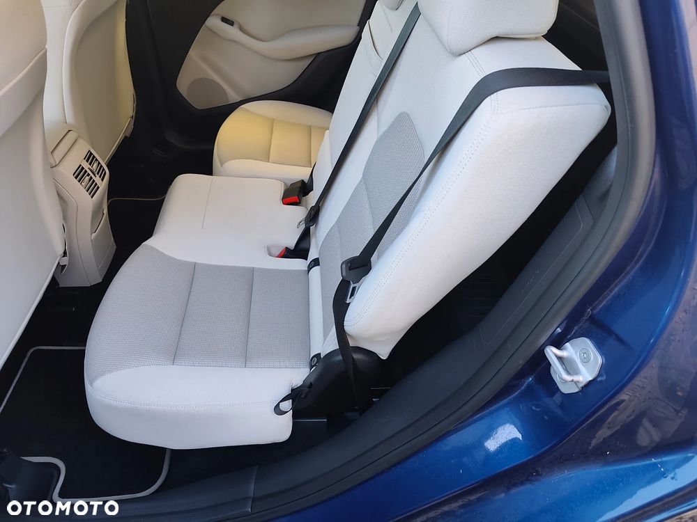 Mercedes-Benz Klasa B 180 CDI (BlueEFFICIENCY) - 33