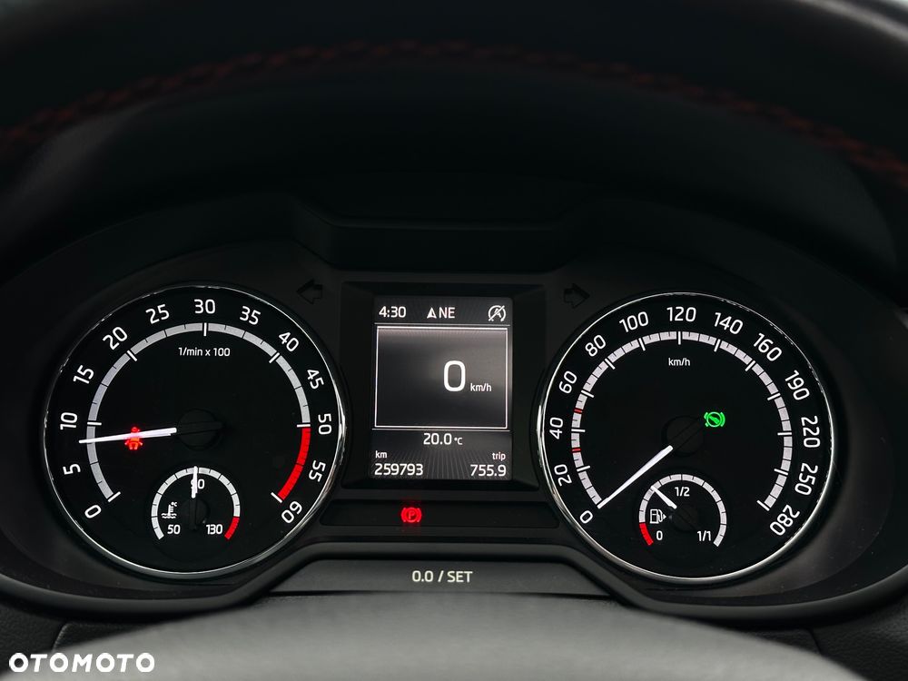 Skoda Octavia 2.0 TDI RS DSG - 20