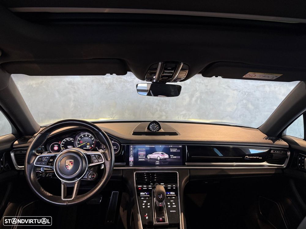 Porsche Panamera Sport Turismo - 23