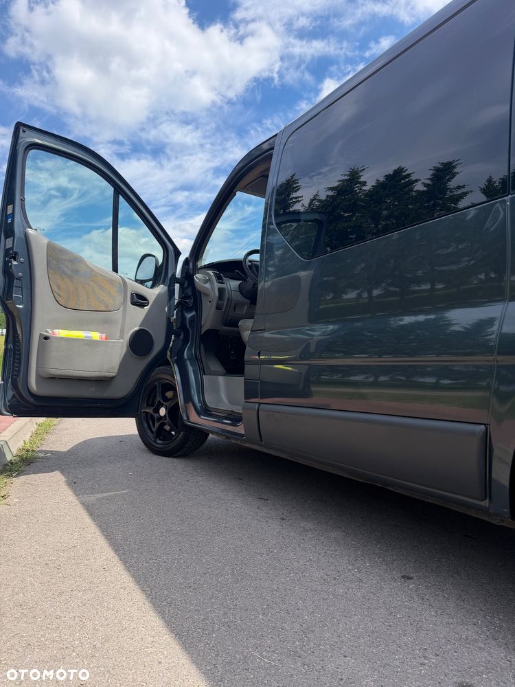 Renault Trafic Passenger - 20