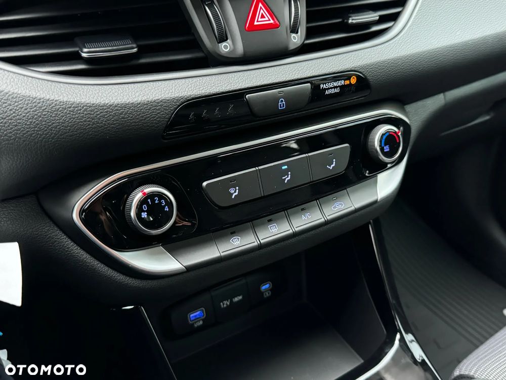 Hyundai i30 1.0 T-GDI Pure - 26