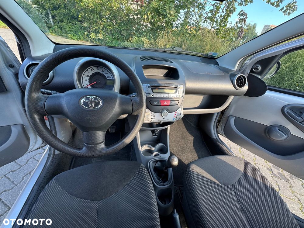 Toyota Aygo - 11