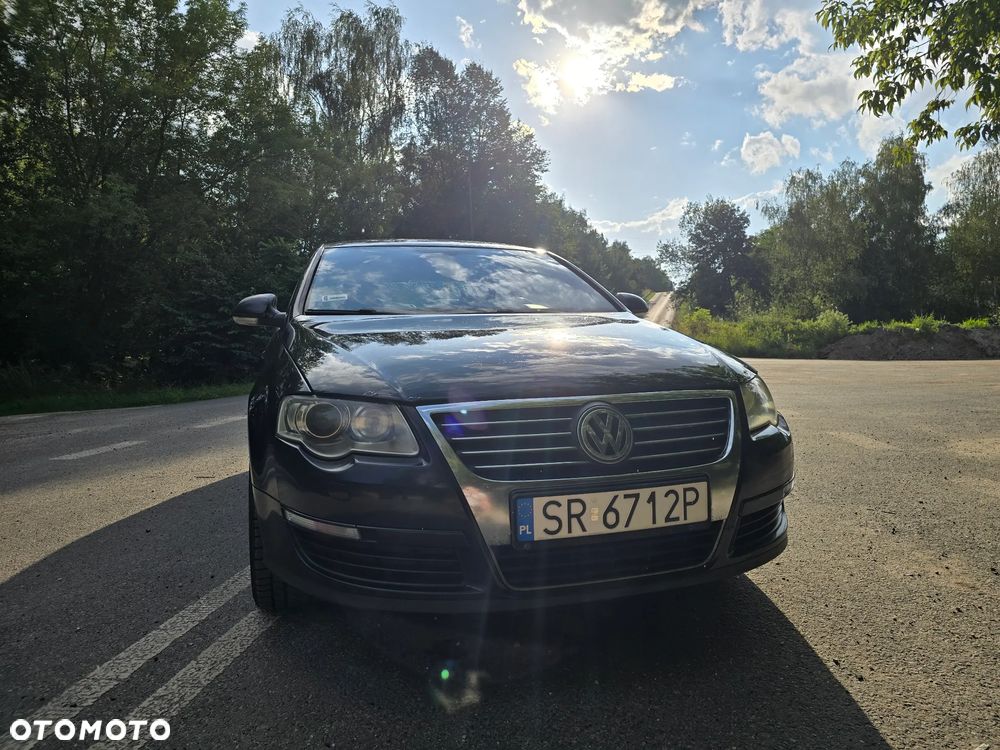 Volkswagen Passat 3.2 V6 FSI 4Mot Highline DSG - 2