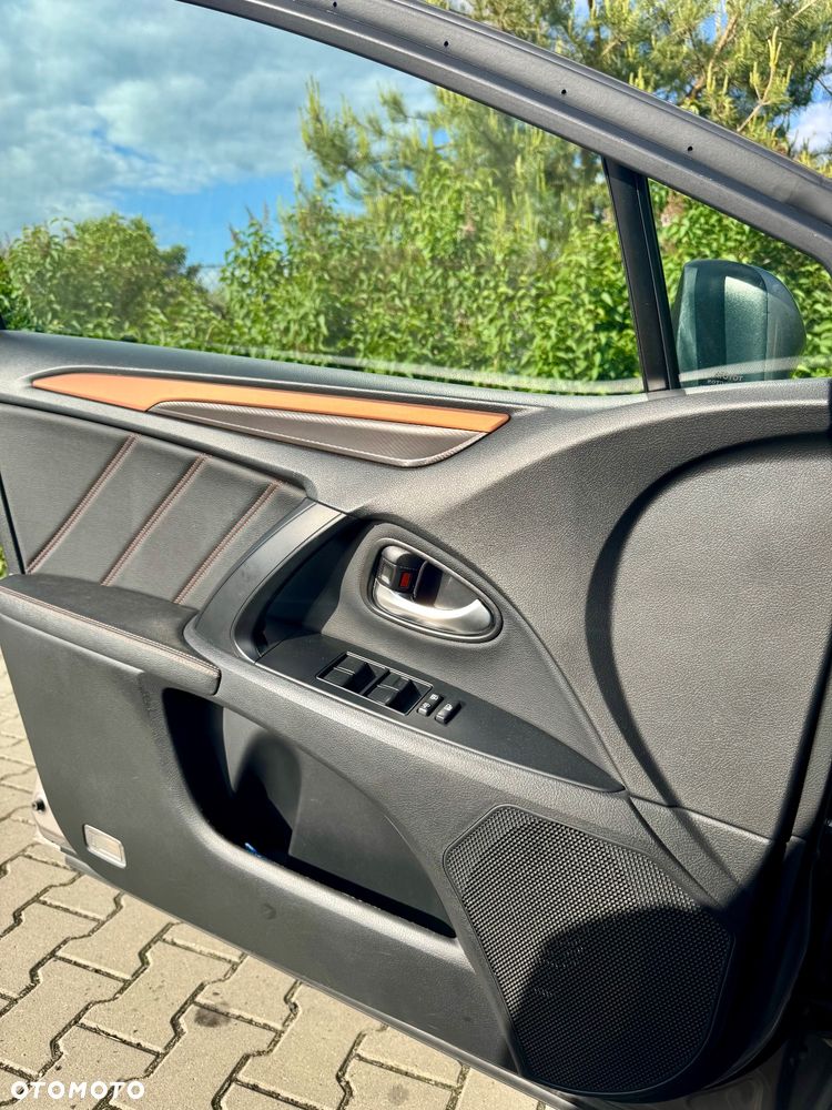 Toyota Avensis 2.0 D-4D Prestige - 31