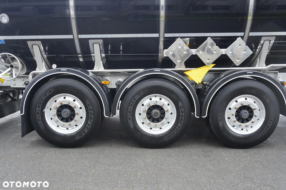 Lag O-3-ST L4BH  Cysterna do mas bitumicznych / ADR / 30000 l / 4 sztuki - 22