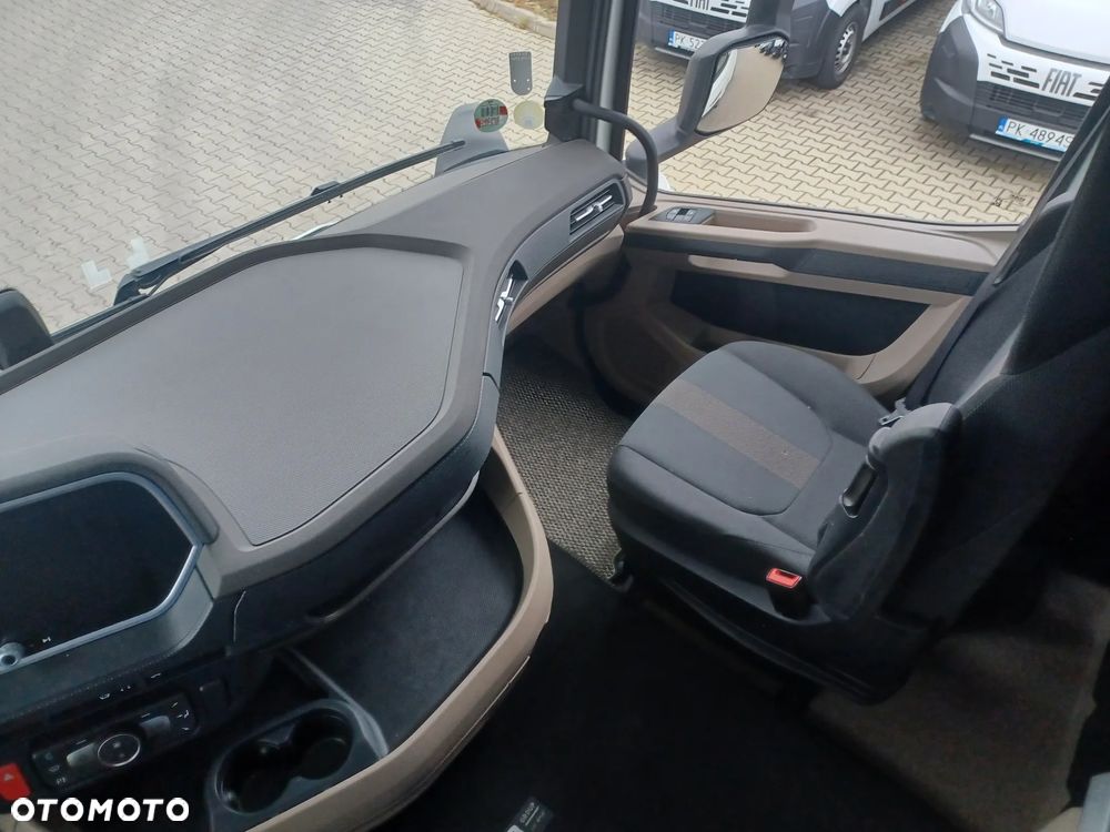 DAF XG 480 cab LD regulowane siodło (31928) - 13