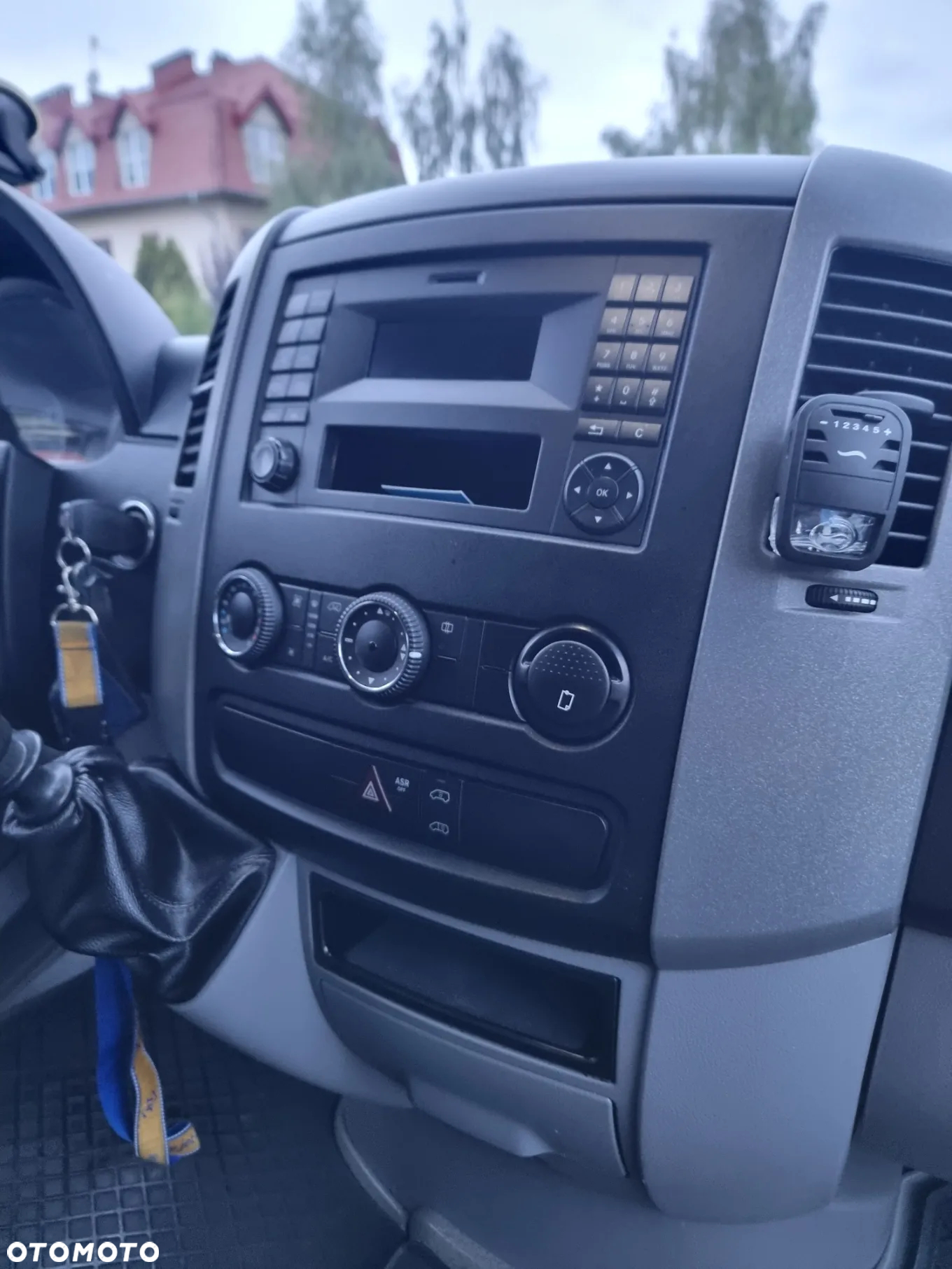 Mercedes-Benz Sprinter - 23