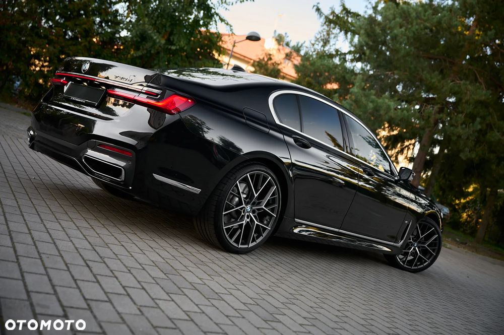 BMW Seria 7 730d xDrive mHEV - 3