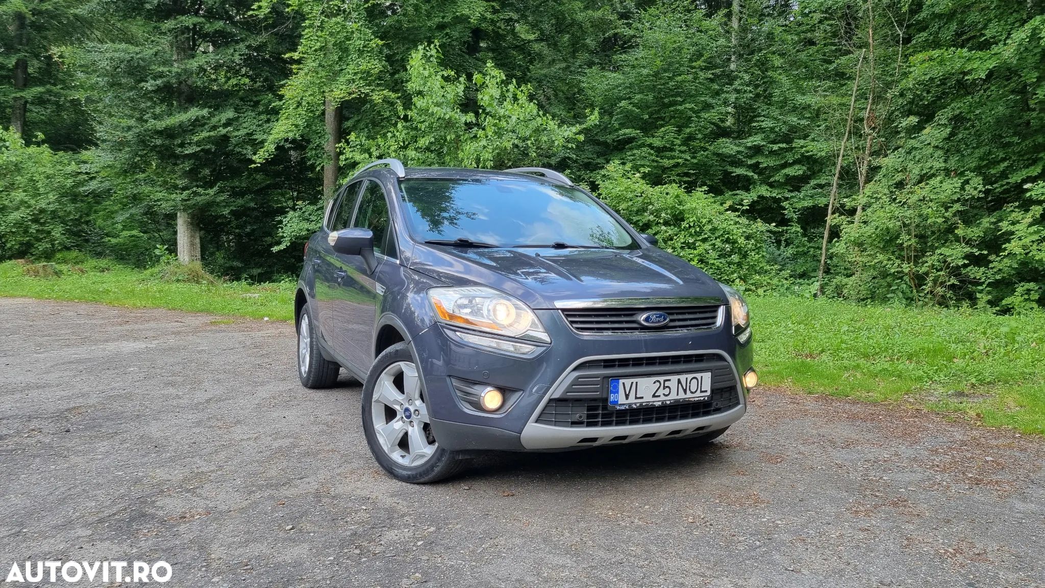 Ford Kuga 2.0 TDCi 4WD Powershift Titanium - 1