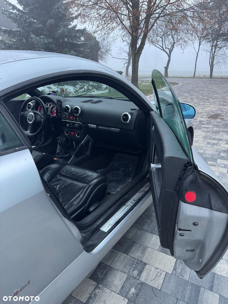 Audi TT Coupé 1.8T - 12