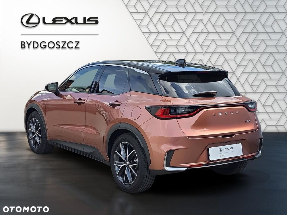 Lexus LBX - 4