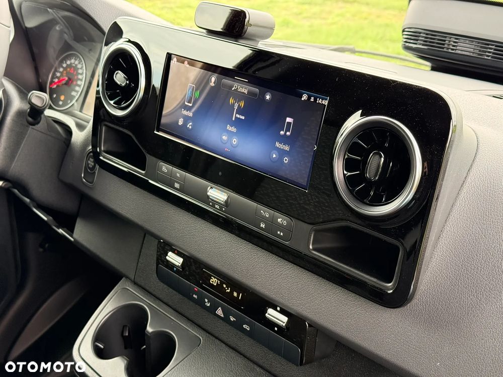 Mercedes-Benz Sprinter - 17