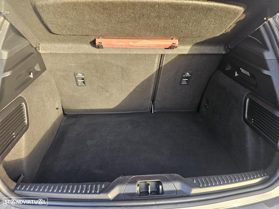 Ford Focus 1.0 EcoBoost MHEV ST-Line - 15