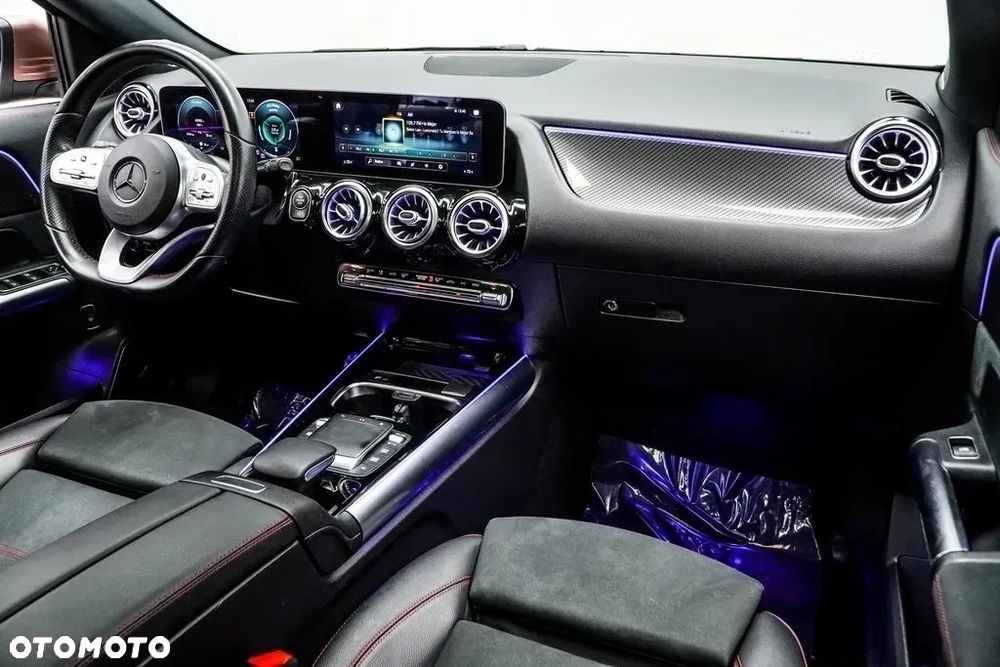 Mercedes-Benz GLA 250 8G-DCT AMG Line - 13
