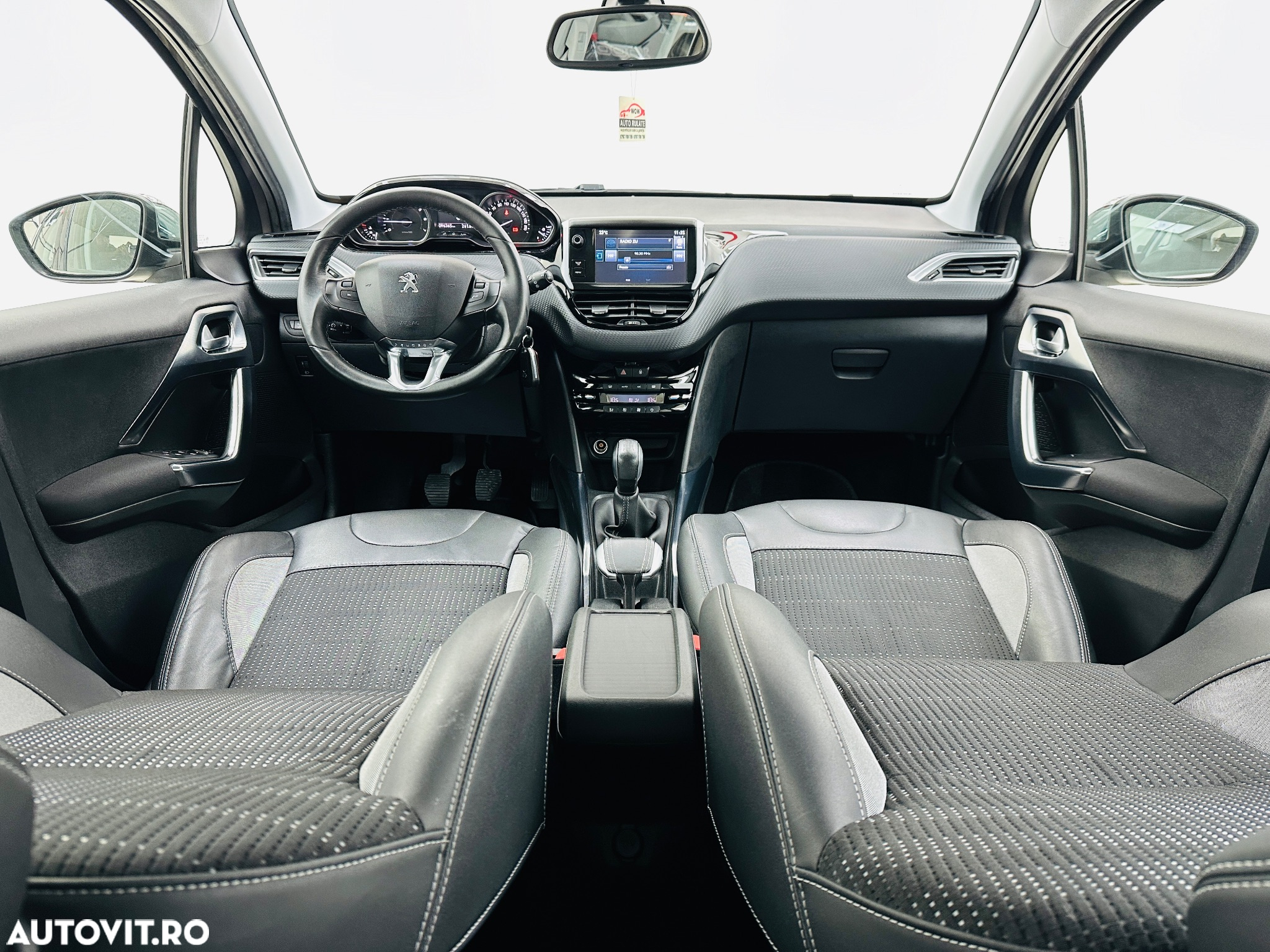 Peugeot 2008 - 6