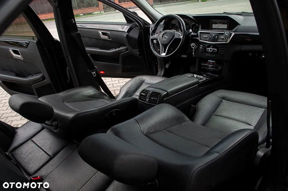 Mercedes-Benz Klasa E 220 BlueTEC 4Matic 7G-TRONIC Avantgarde - 36