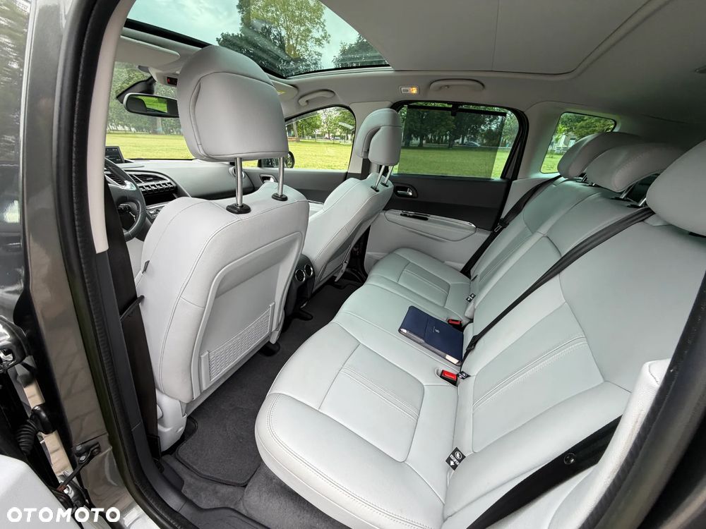 Peugeot 3008 155 THP Automatik Allure - 6