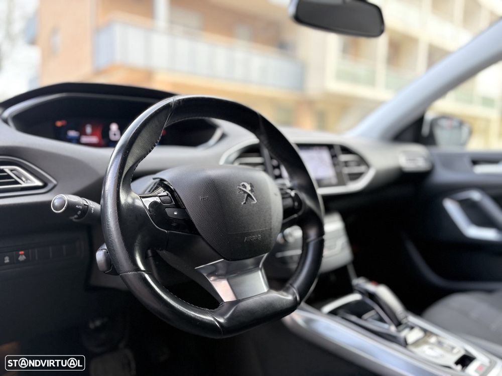 Peugeot 308 SW BlueHDi 130 EAT8 Allure - 7