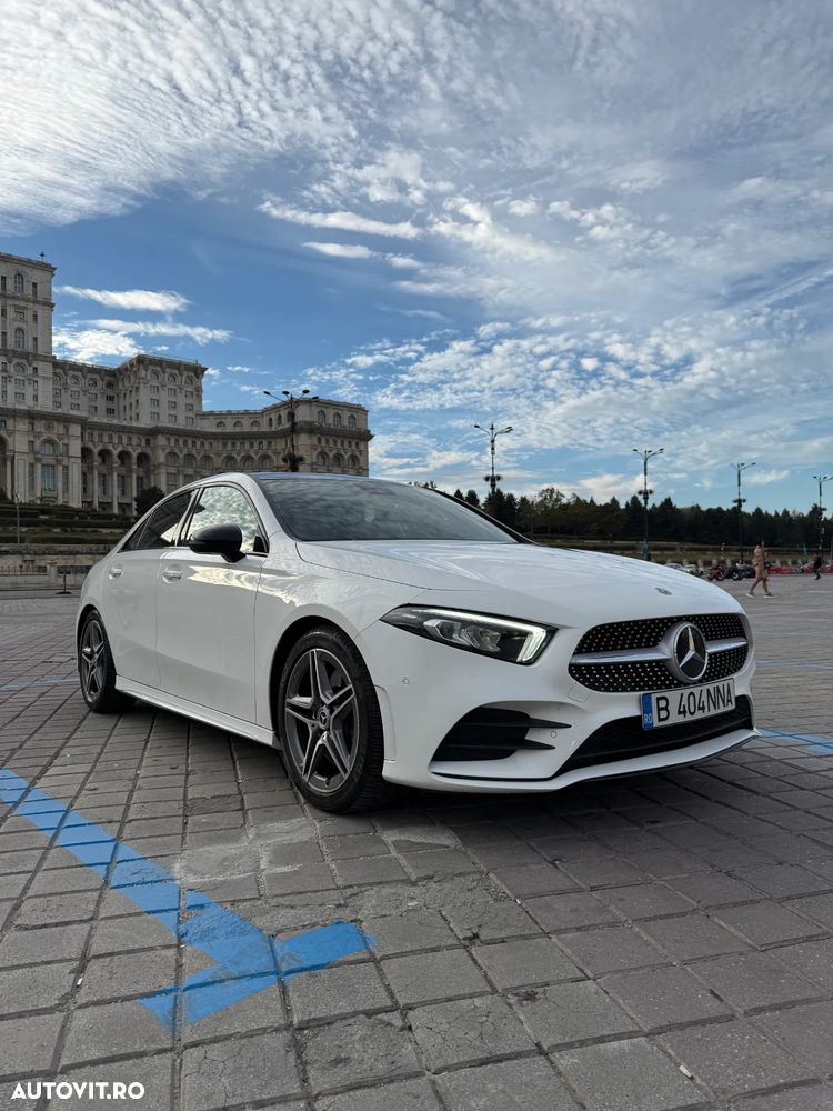 Mercedes-Benz A 250 7G-DCT AMG Line - 2