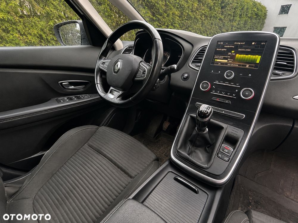 Renault Grand Scenic - 8