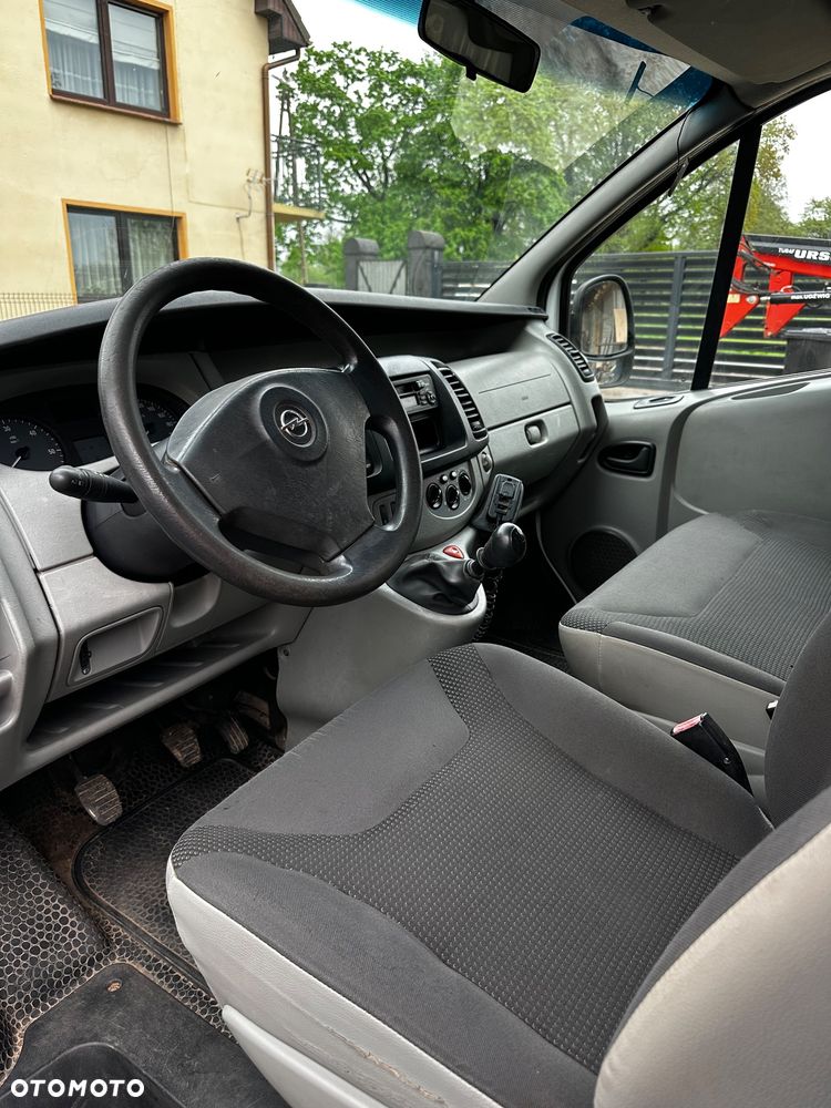 Opel Vivaro - 13