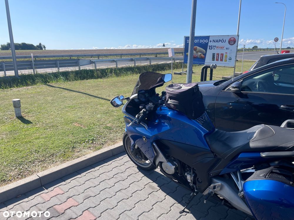 Honda VFR - 17