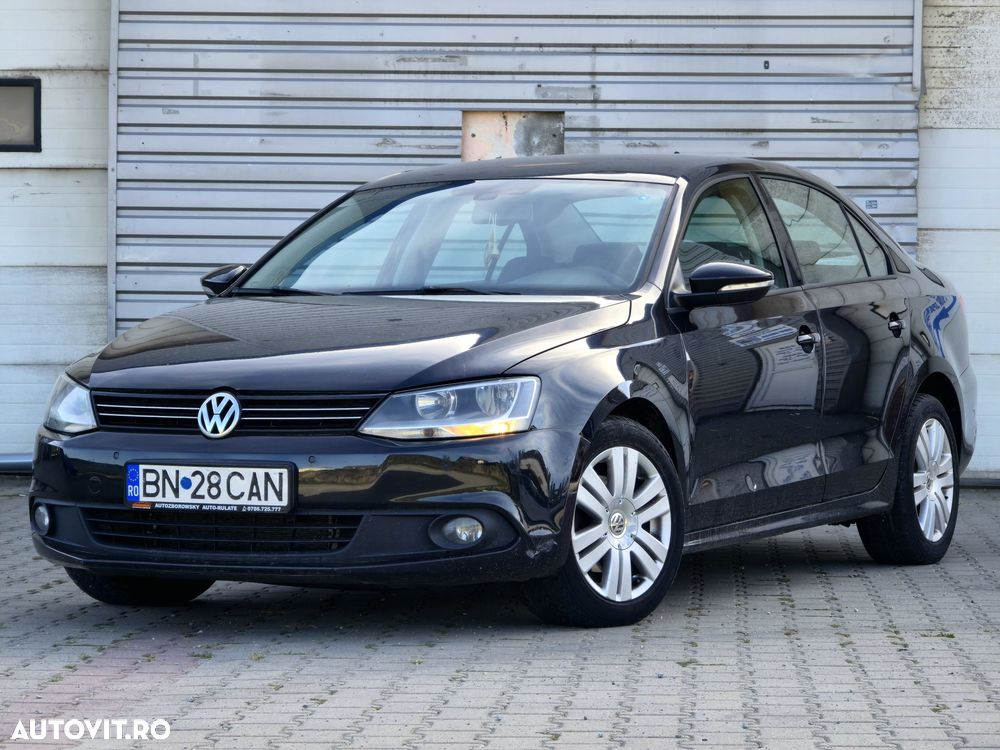 Volkswagen Jetta - 1