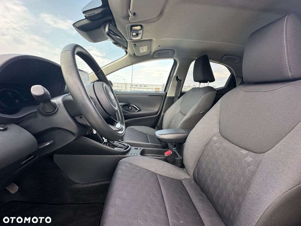 Toyota Yaris Hybrid 1.5 Style - 10