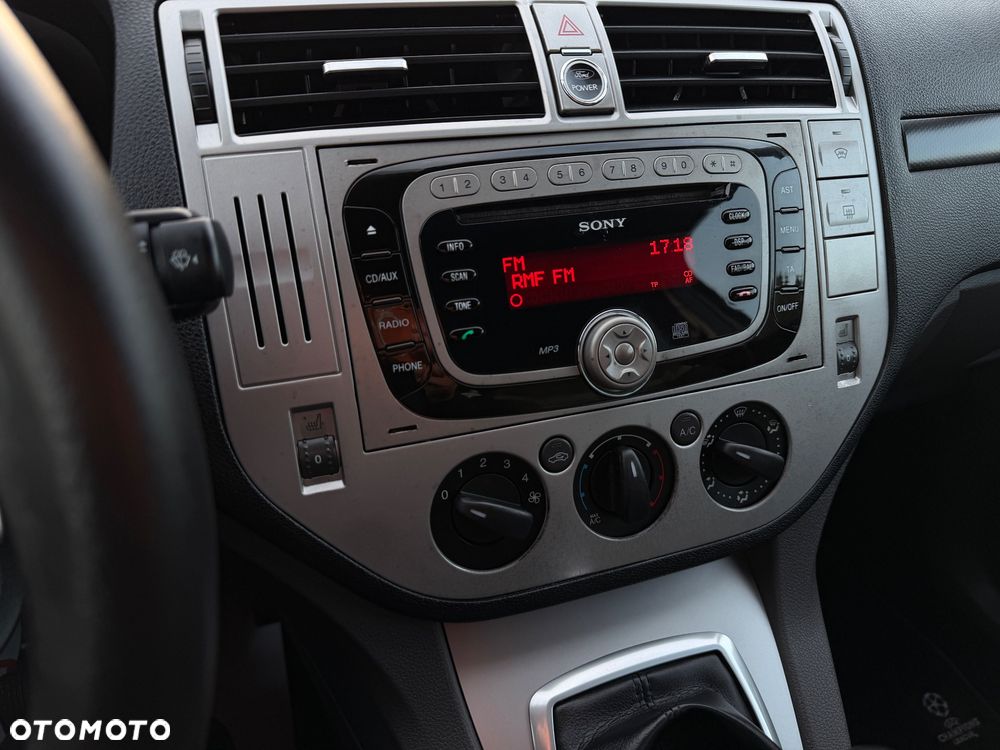 Ford Kuga 2.0 TDCi 2x4 Champions Edition - 19
