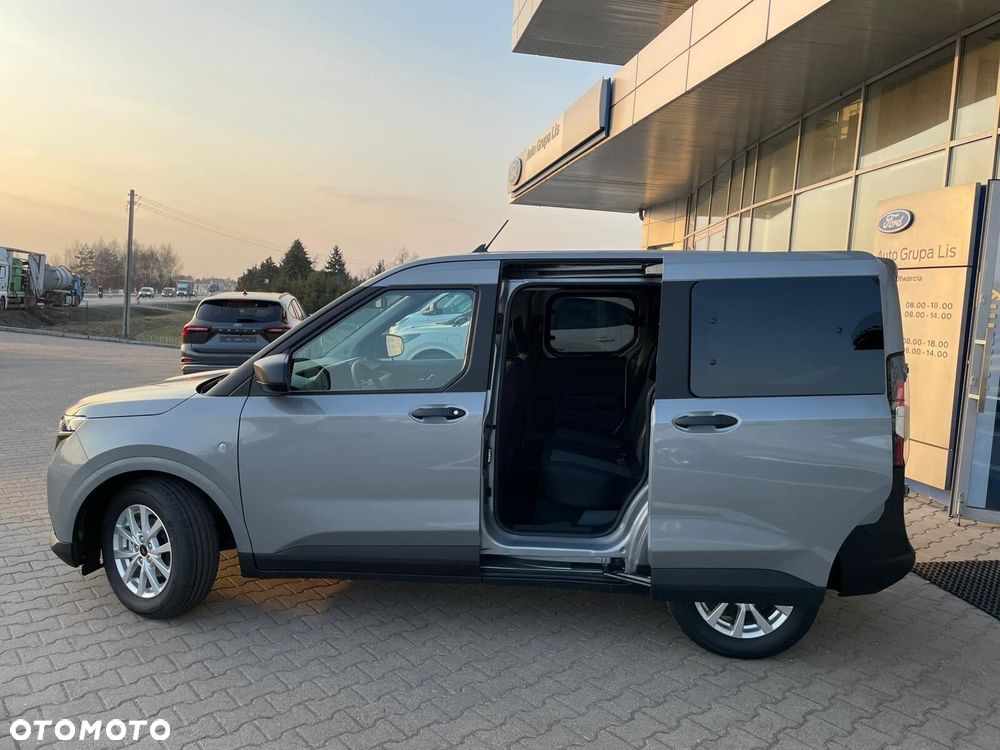 Ford Transit Courier - 14