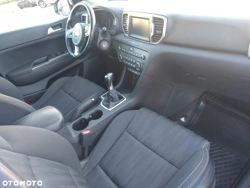 Kia Sportage - 16