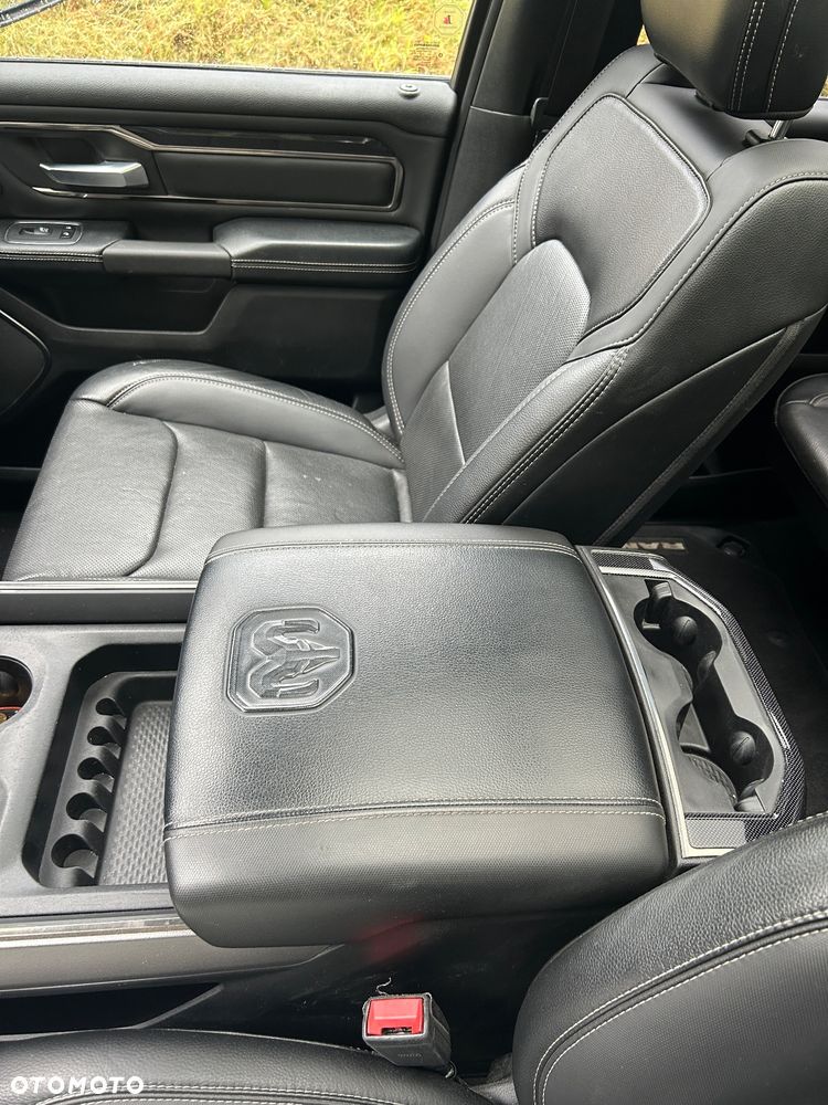Dodge RAM 1500 5.7 4x4 - 16