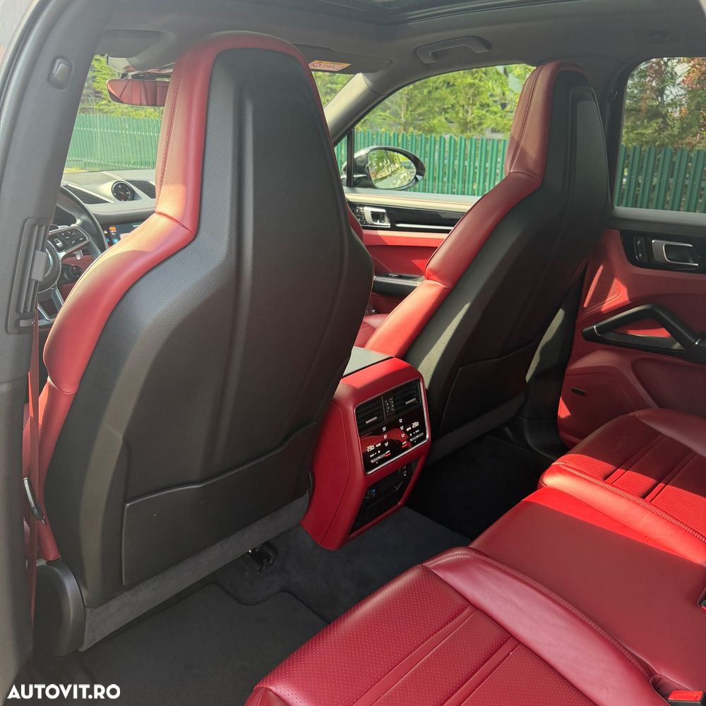 Porsche Cayenne Tiptronic S Platinum Edition - 10