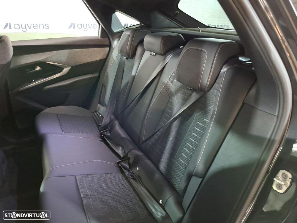 Peugeot E-3008 73 kWh Allure - 10