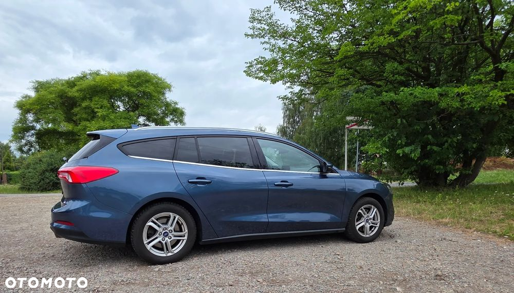 Ford Focus 1.0 EcoBoost Trend Edition - 16
