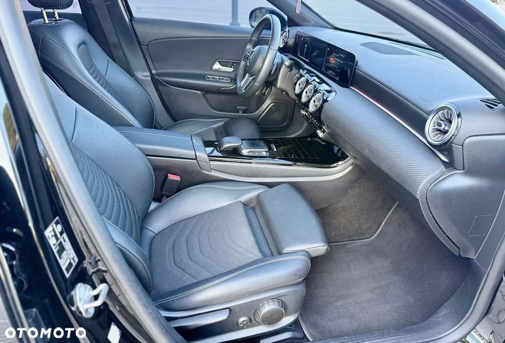 Mercedes-Benz Klasa A 220 4-Matic AMG Line - 18