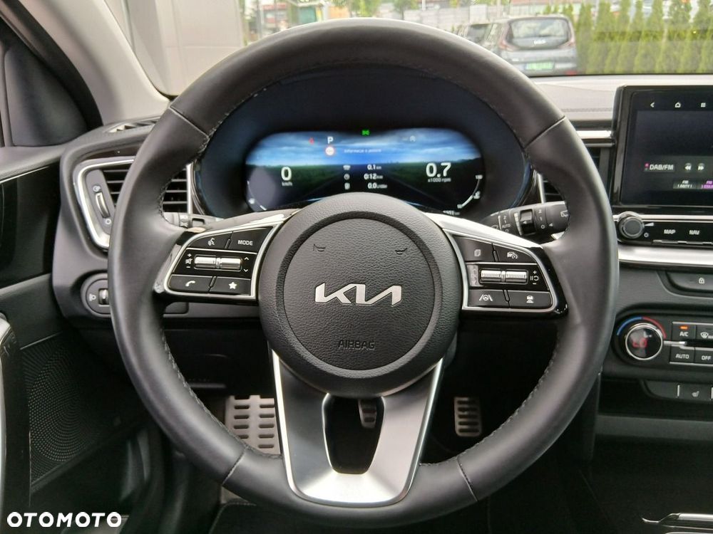 Kia Ceed - 23