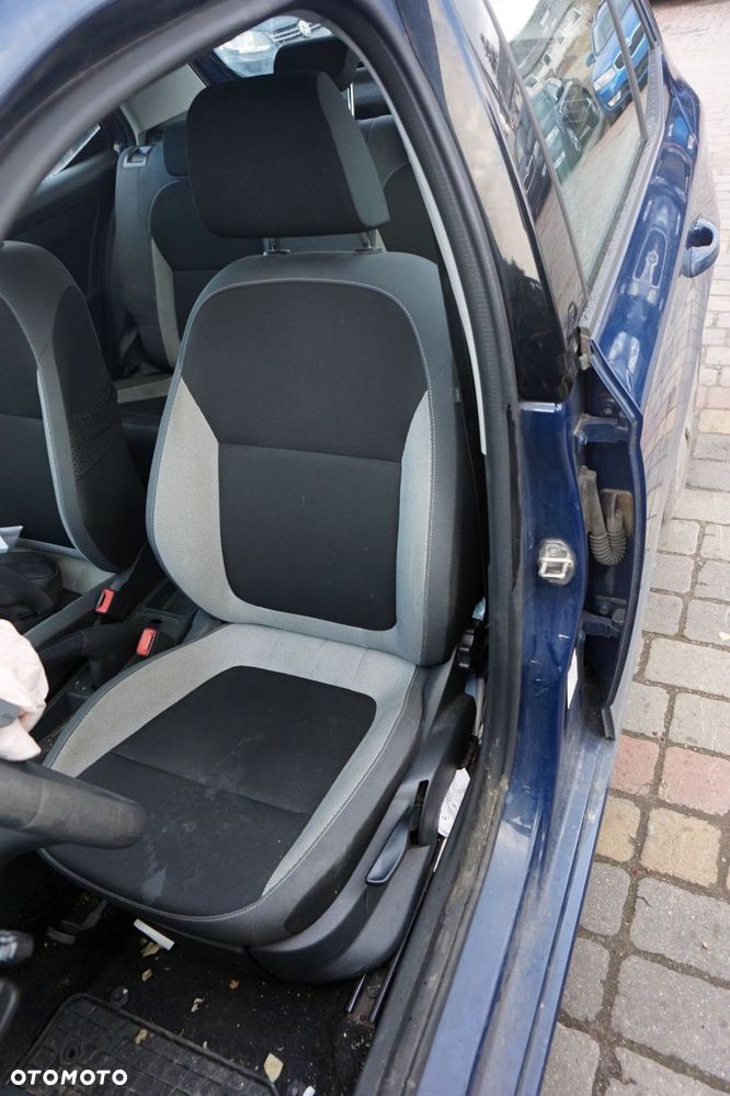 SKODA FABIA III NJ3 5D HB 2015 LF5A 1.2 TSI CJZC 89KM PED GRANATOWY na części - 11