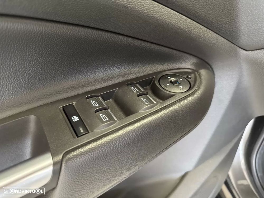 Ford Kuga 1.5 TDCi ST-Line Limited Edition - 40