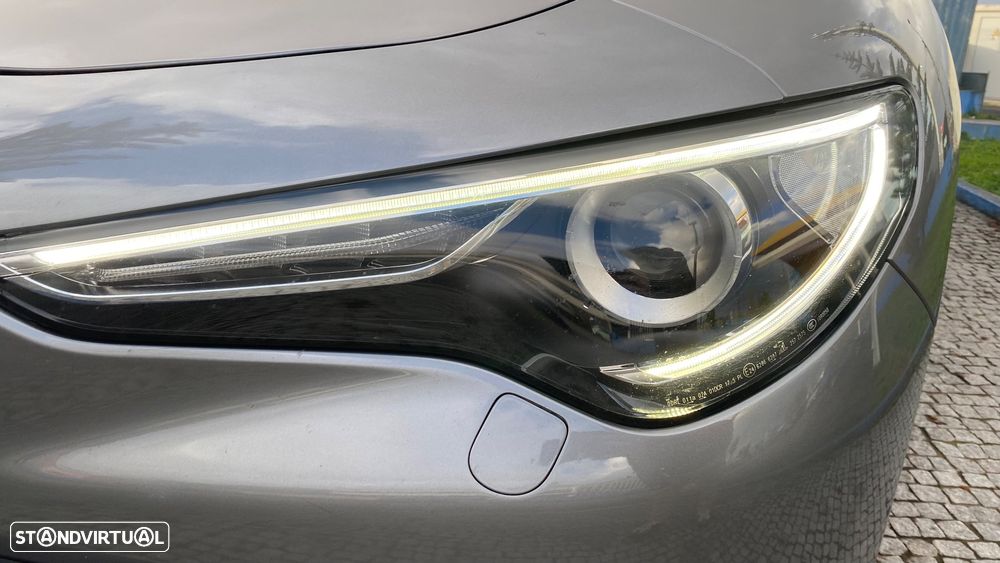 Alfa Romeo Stelvio 2.2 D Super AT8 - 19