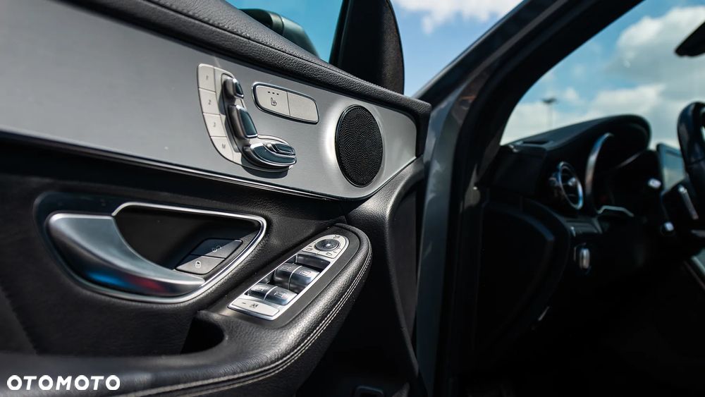 Mercedes-Benz GLC - 4