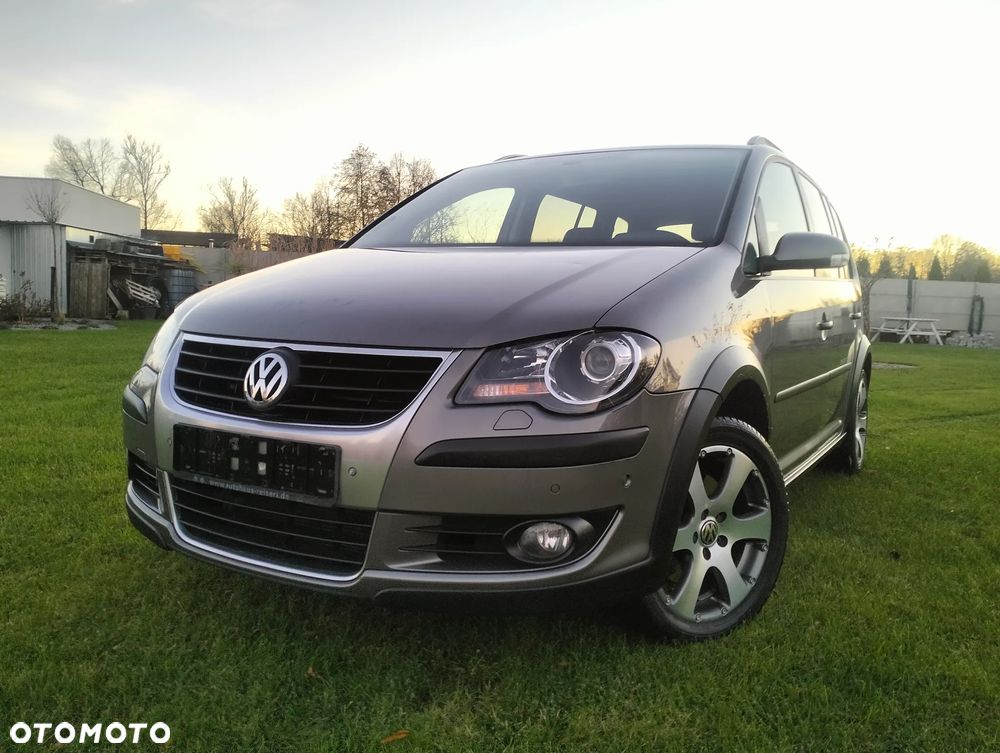 Volkswagen Touran 2.0 TDI DPF Cross DSG - 10