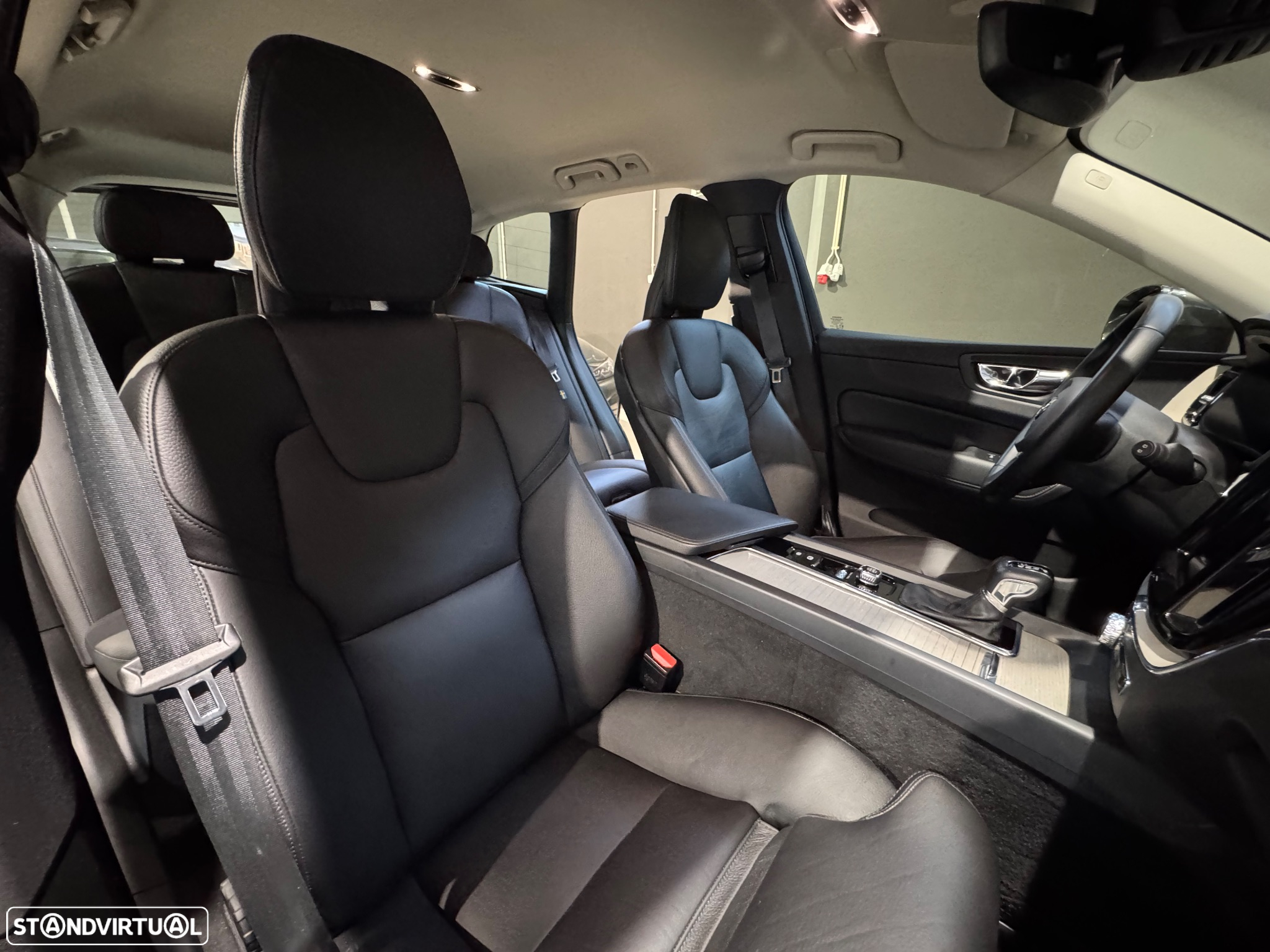 Volvo XC 60 2.0 D4 Inscription Geartronic - 32