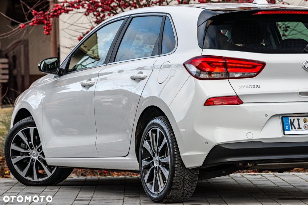 Hyundai i30 1.6 CRDi Premium - 16